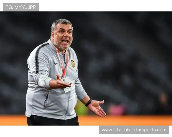 网球青少年赛场血战，球探争抢成军备竞赛